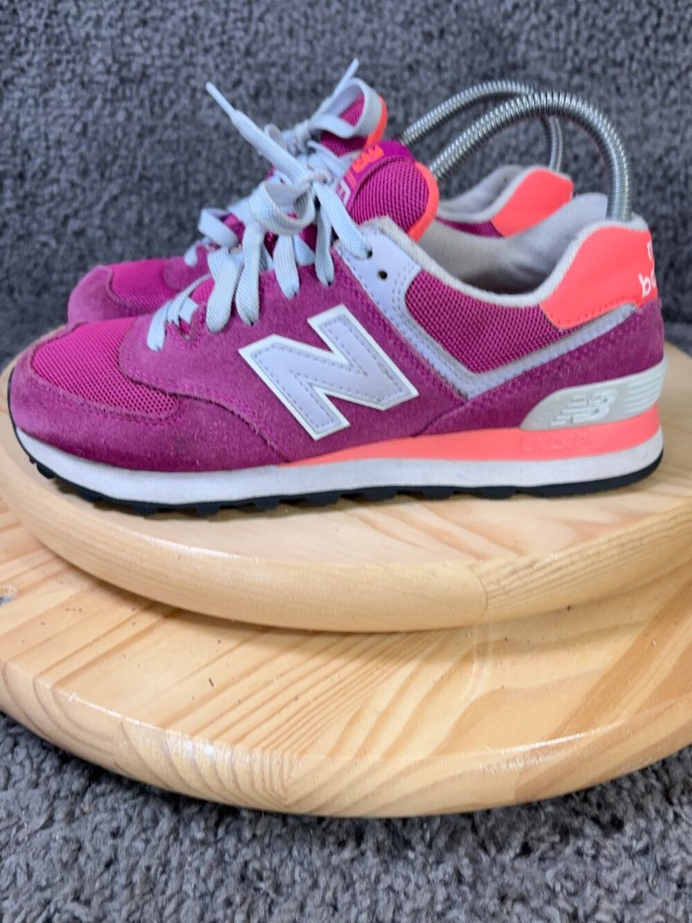 New Balance 574 Sneakers Womens Size 7 Pink Suede Mesh Core Casual Sneakers